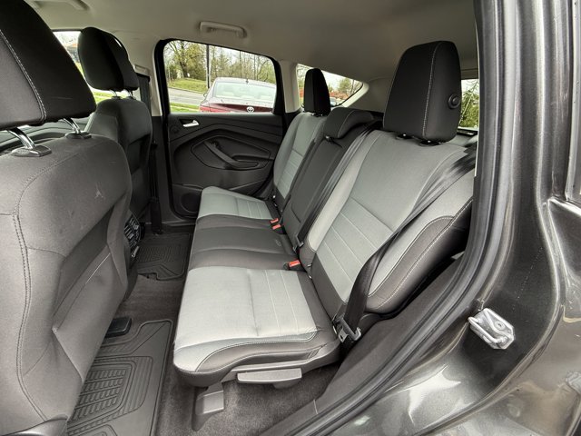 Vehicle image 23 of 28