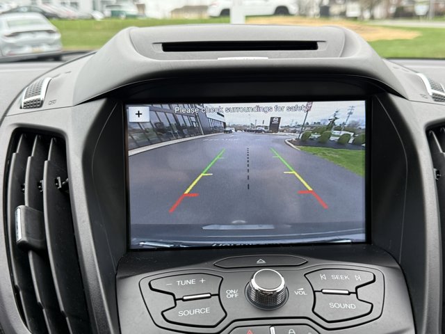Vehicle image 15 of 28