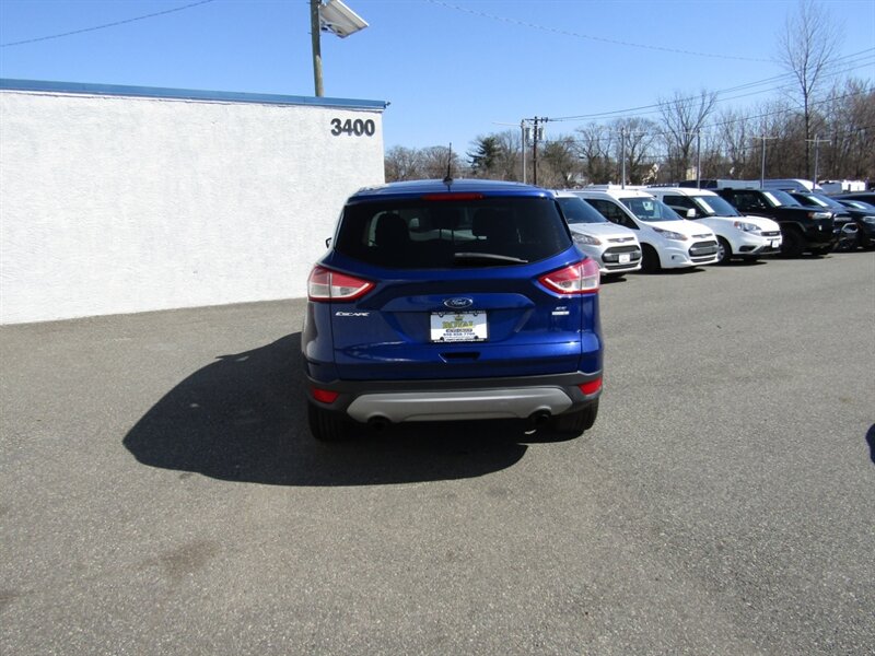 Vehicle image 5 of 77