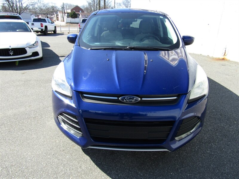 Vehicle image 4 of 77