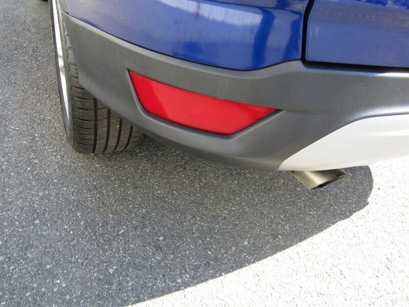 Vehicle image 28 of 77