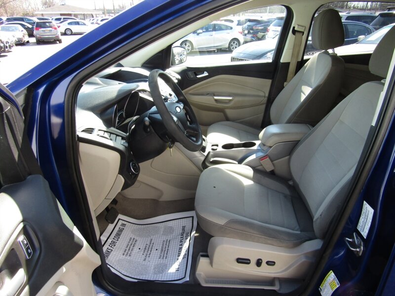 Vehicle image 37 of 77