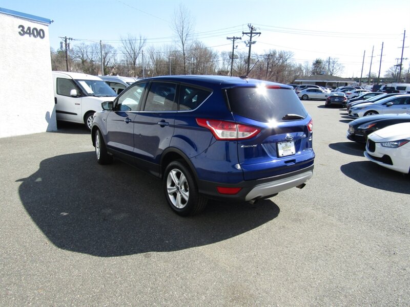 Vehicle image 8 of 77