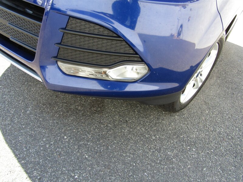 Vehicle image 14 of 77
