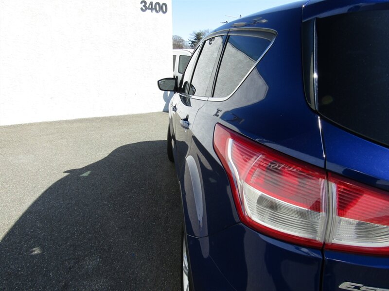 Vehicle image 29 of 77