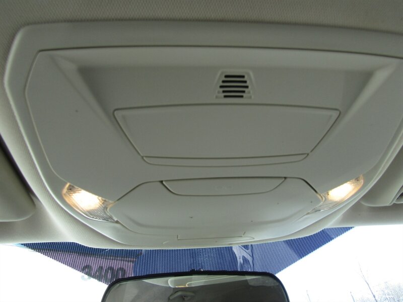 Vehicle image 72 of 77