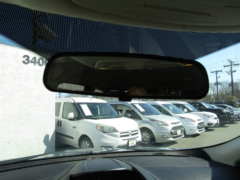 Vehicle image 71 of 77