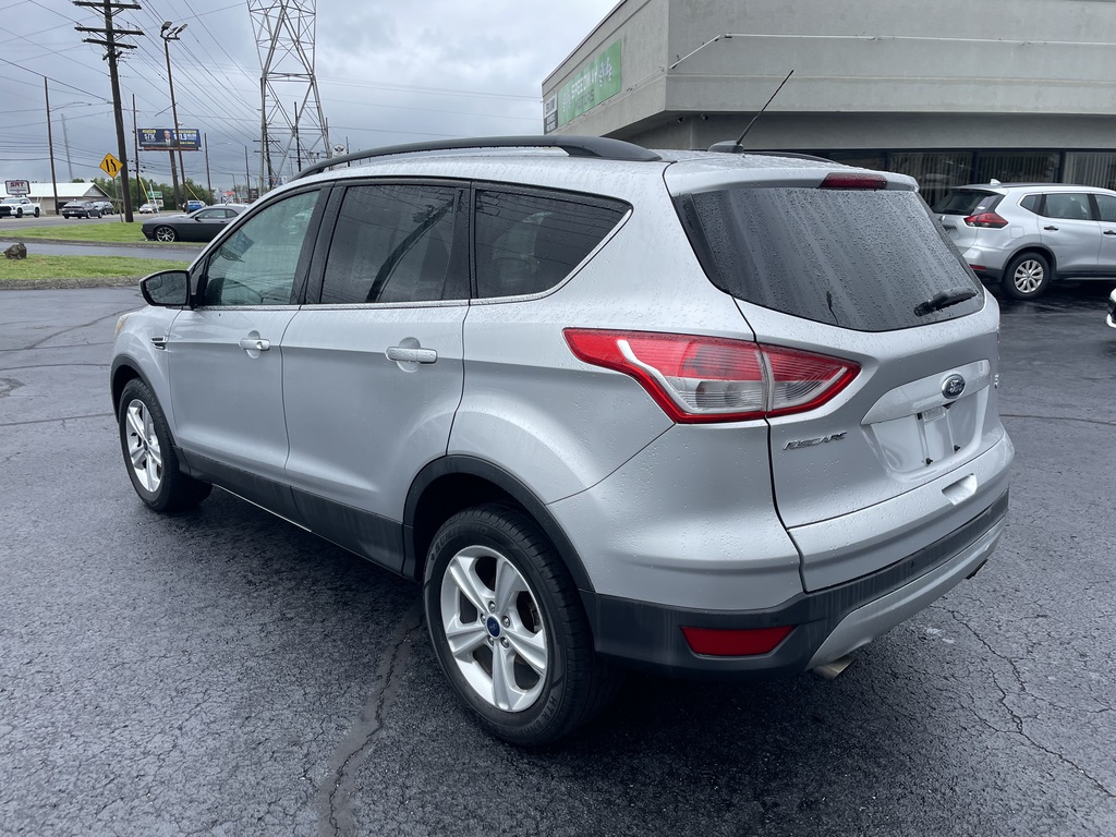 Vehicle image 4 of 9