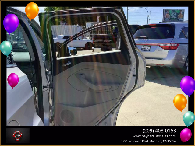 Vehicle image 41 of 47