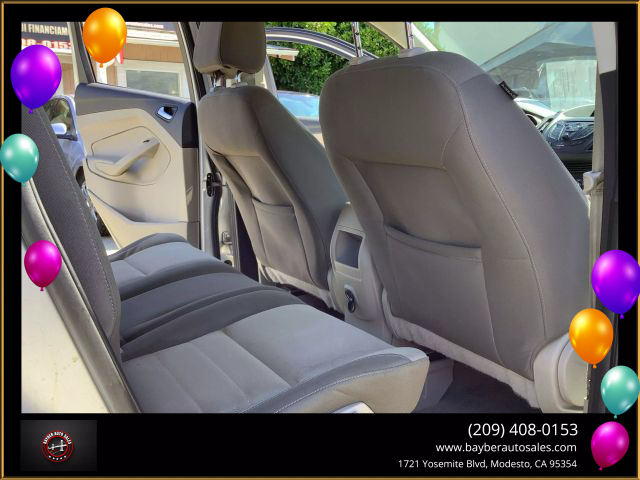 Vehicle image 32 of 47