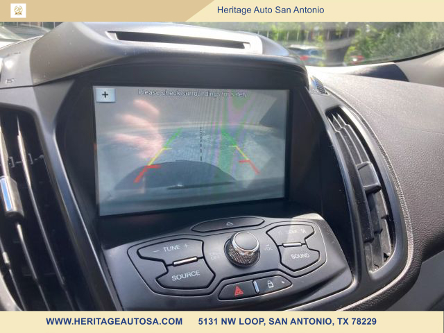Vehicle image 11 of 13