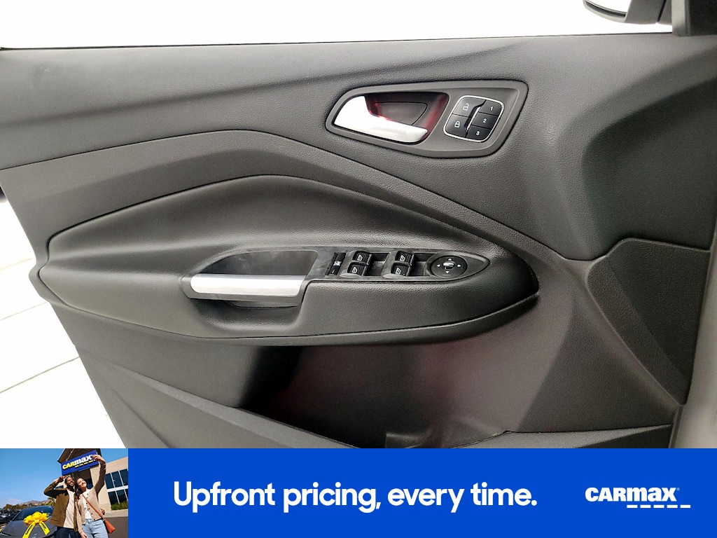 2016 Ford Escape Titanium Image 19 of 26