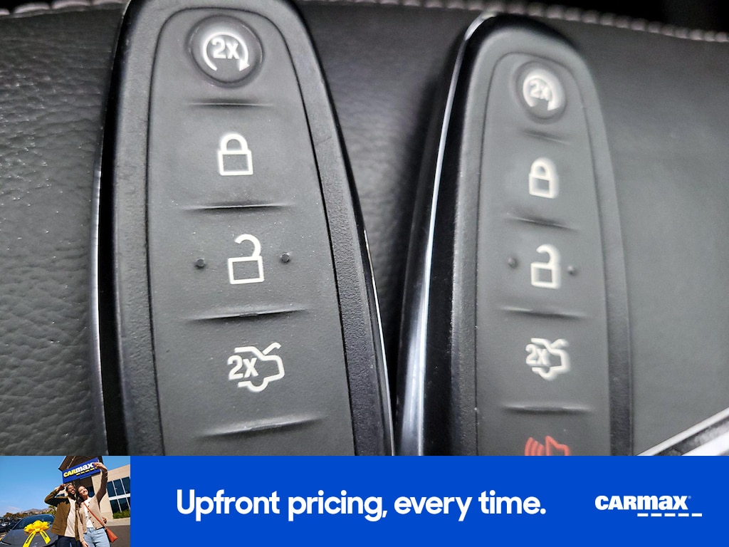 2016 Ford Escape Titanium Image 23 of 26