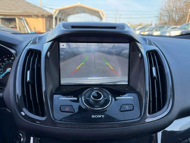 Vehicle image 17 of 21