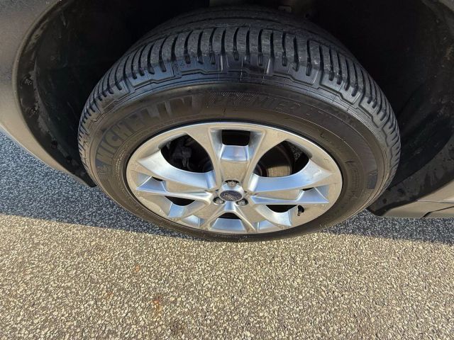 Vehicle image 13 of 21