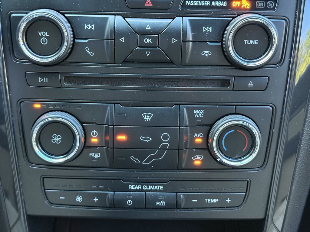 Vehicle image 12 of 18
