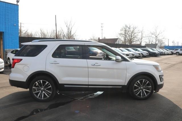 2016 Ford Explorer Platinum Image 3 of 23