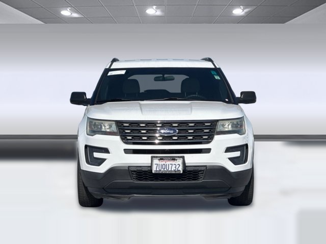 2016 Ford Explorer Base Image 2 of 34
