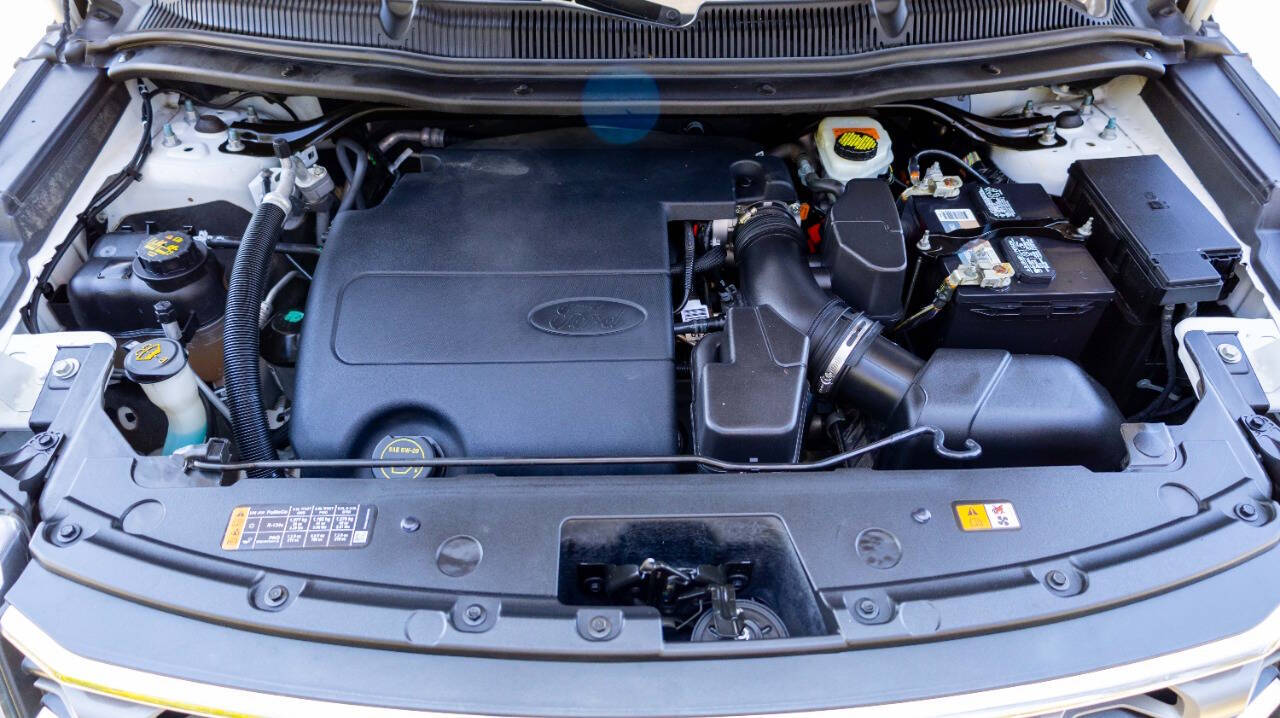 Vehicle image 11 of 29