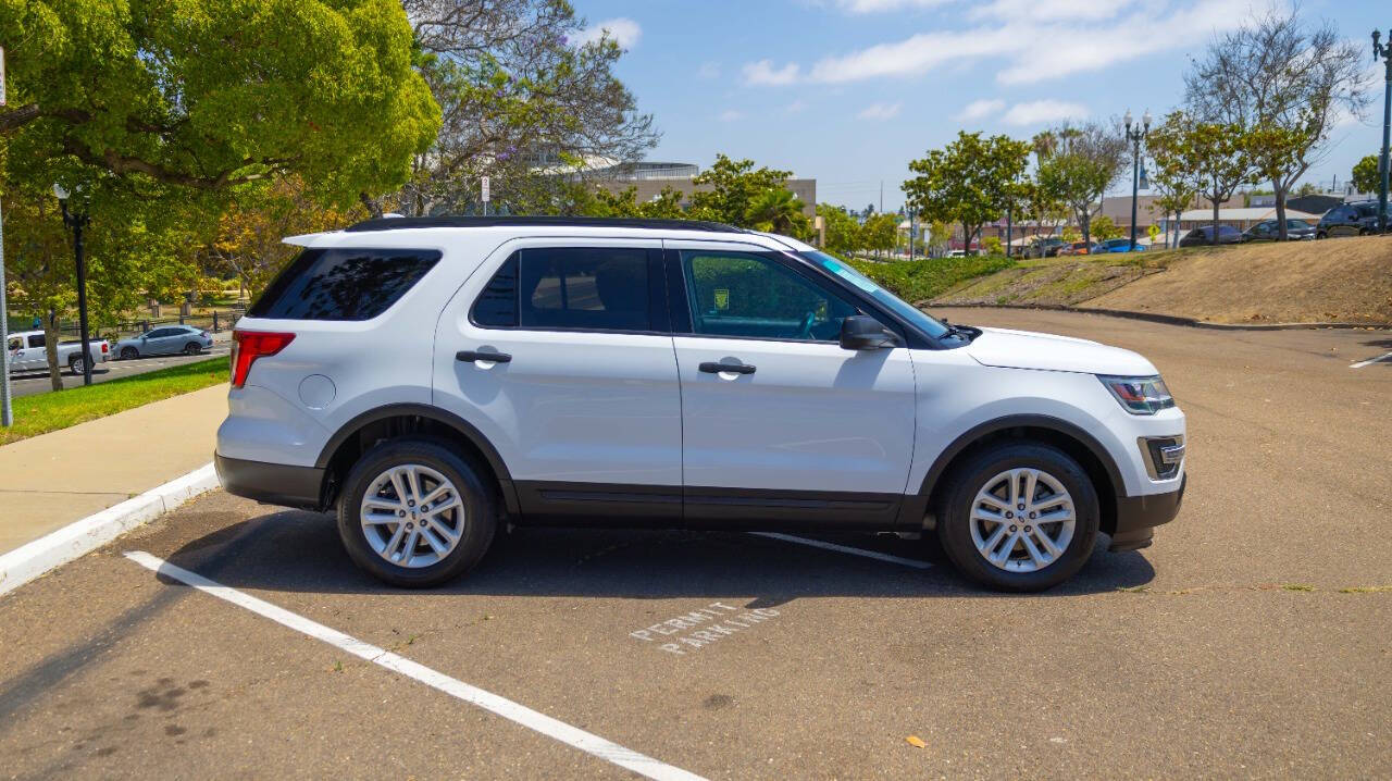 Vehicle image 6 of 29
