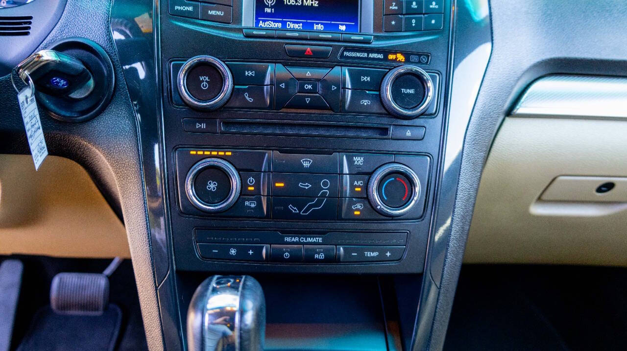 Vehicle image 26 of 29