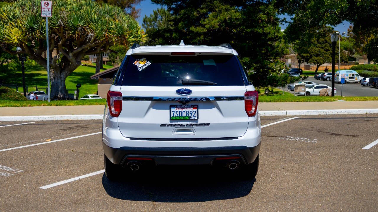 Vehicle image 8 of 29