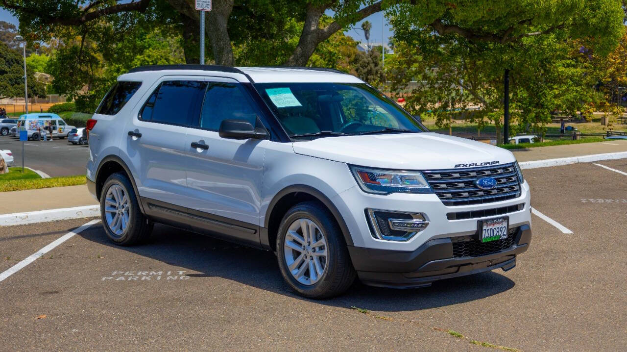 Vehicle image 3 of 29