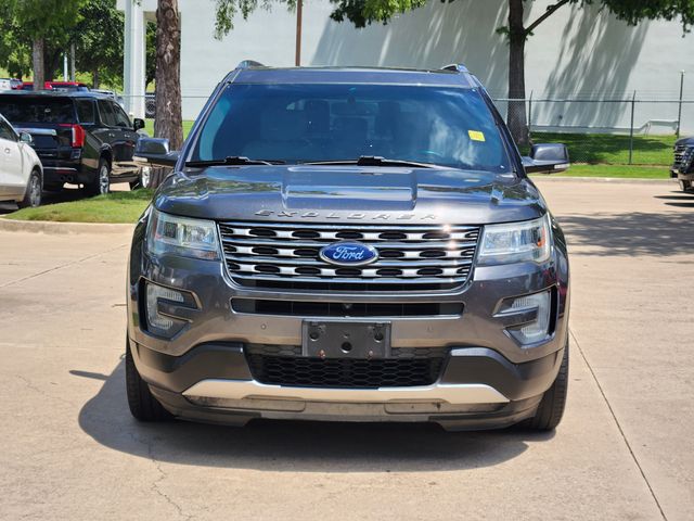 2016 Ford Explorer Limited Image 2 of 34