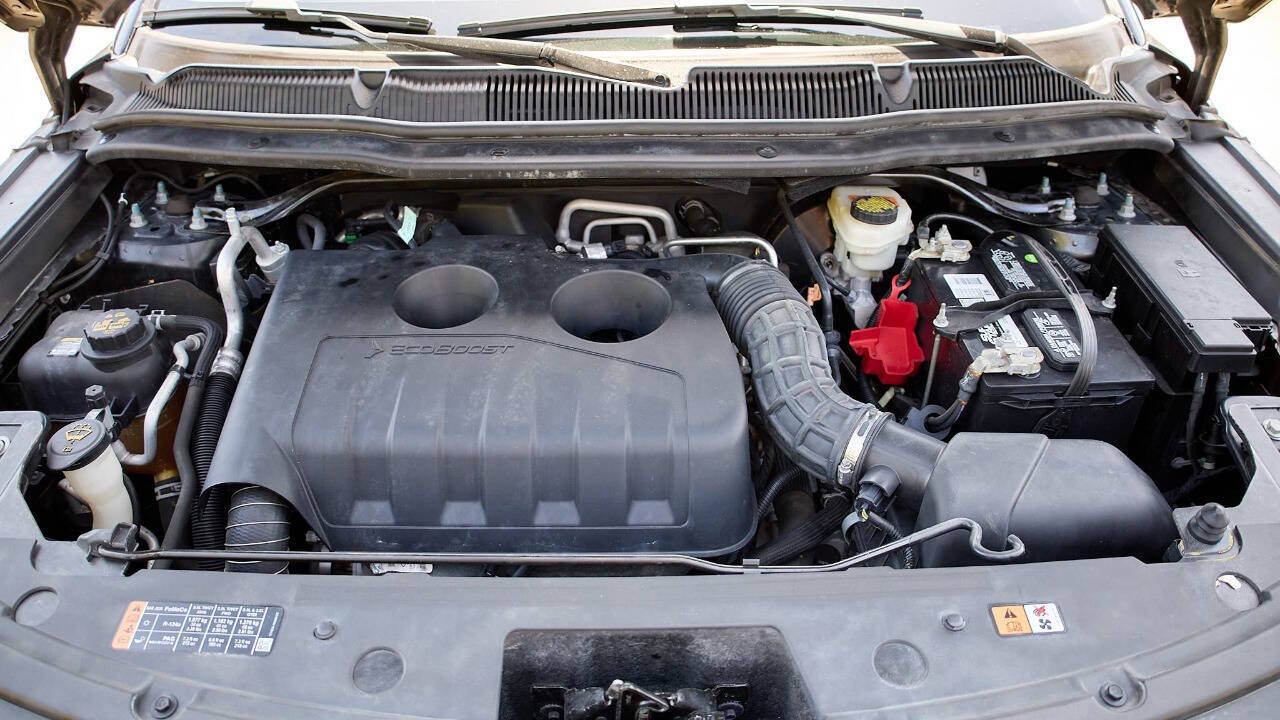 Vehicle image 11 of 32