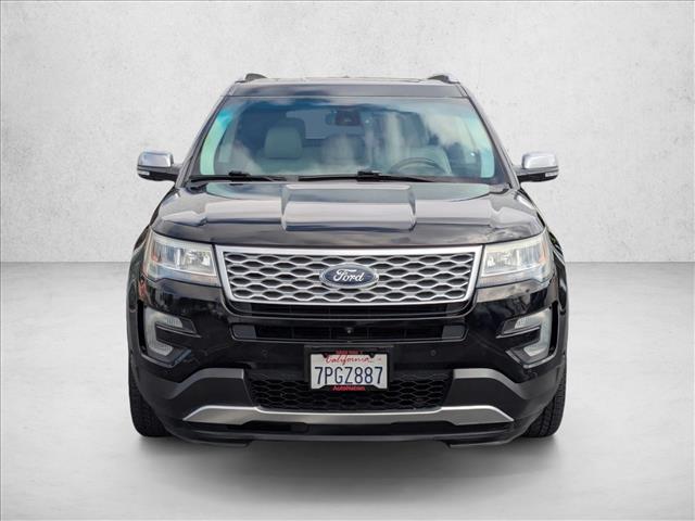 2016 Ford Explorer Platinum Image 2 of 29