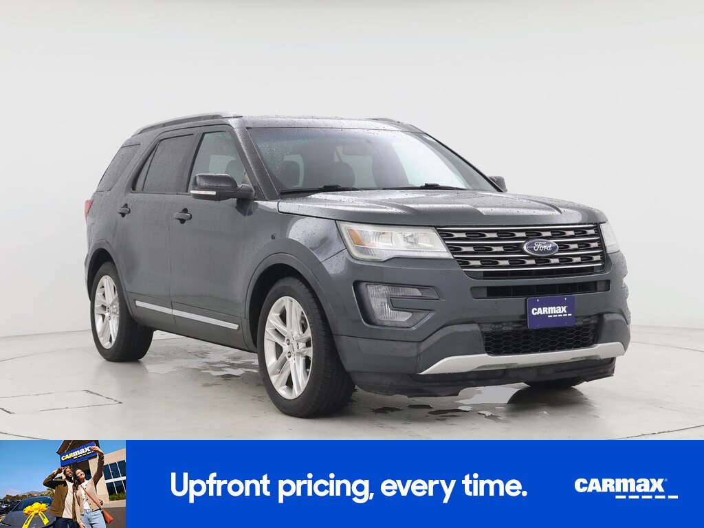 2016 Ford Explorer XLT Image 3 of 24