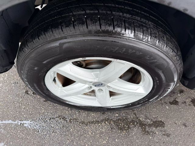 Vehicle image 47 of 51