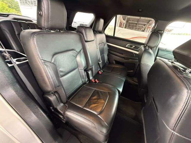 Vehicle image 24 of 51