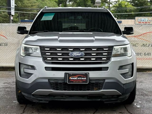 Vehicle image 4 of 51
