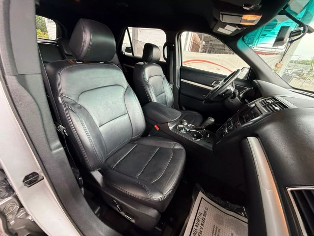 Vehicle image 27 of 51