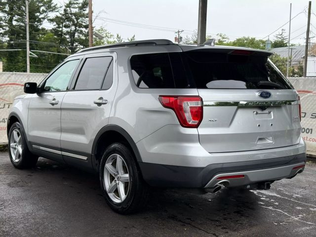 Vehicle image 11 of 51