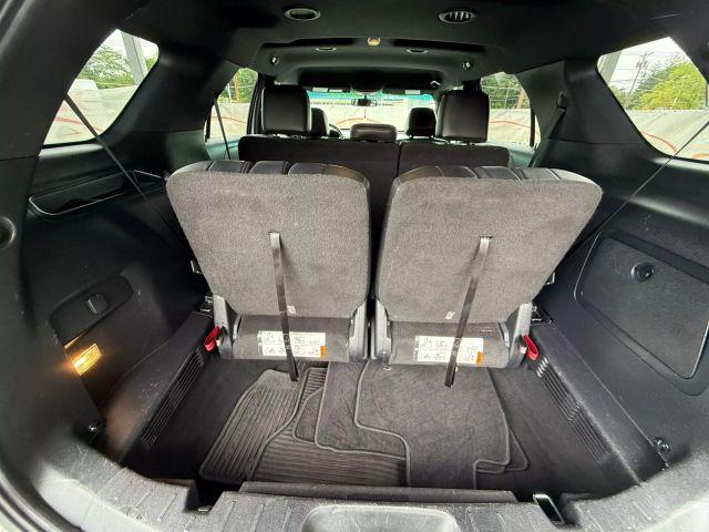 Vehicle image 21 of 51