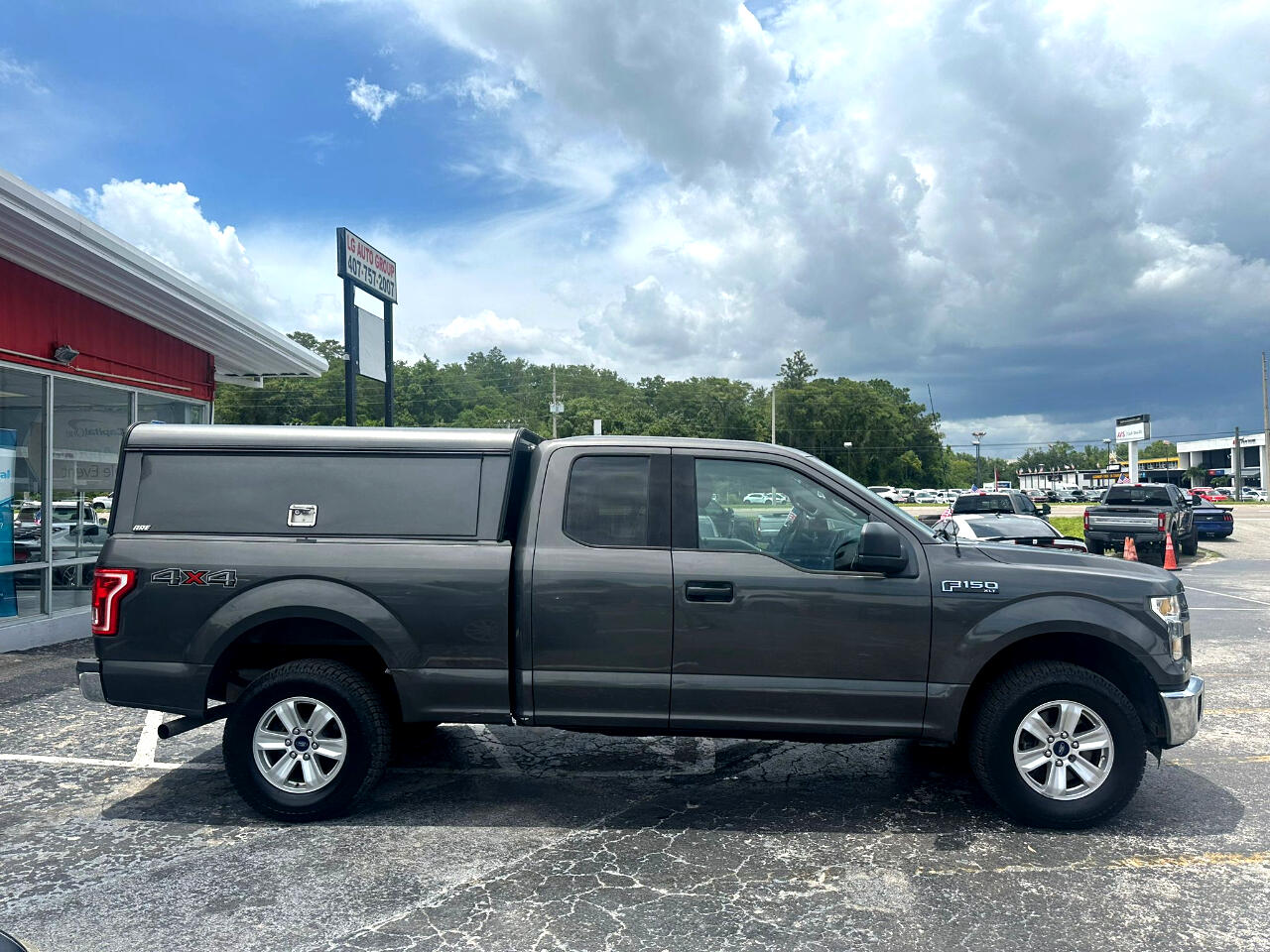 Vehicle image 4 of 19
