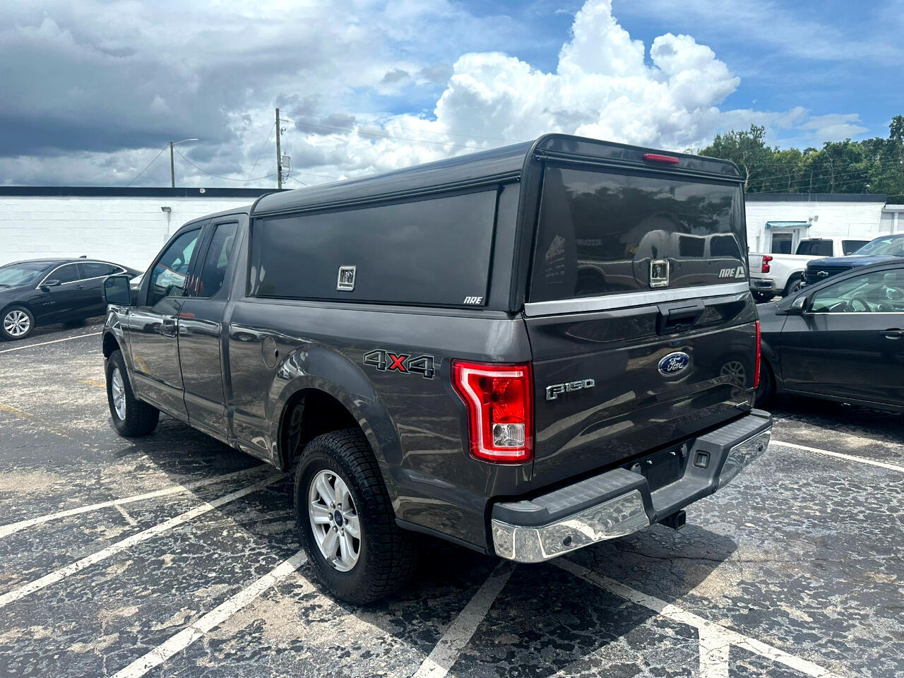 Vehicle image 6 of 19