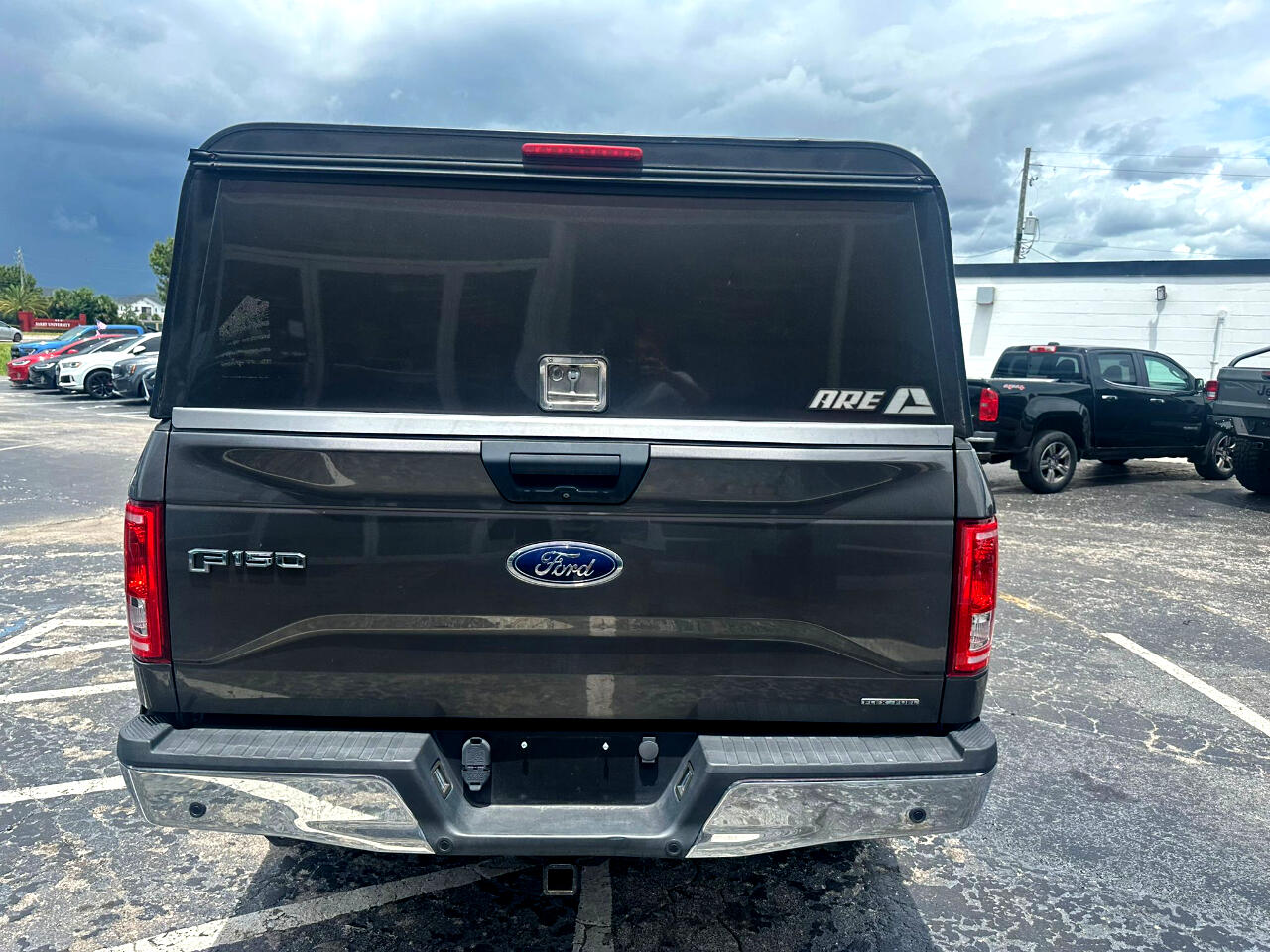 Vehicle image 7 of 19