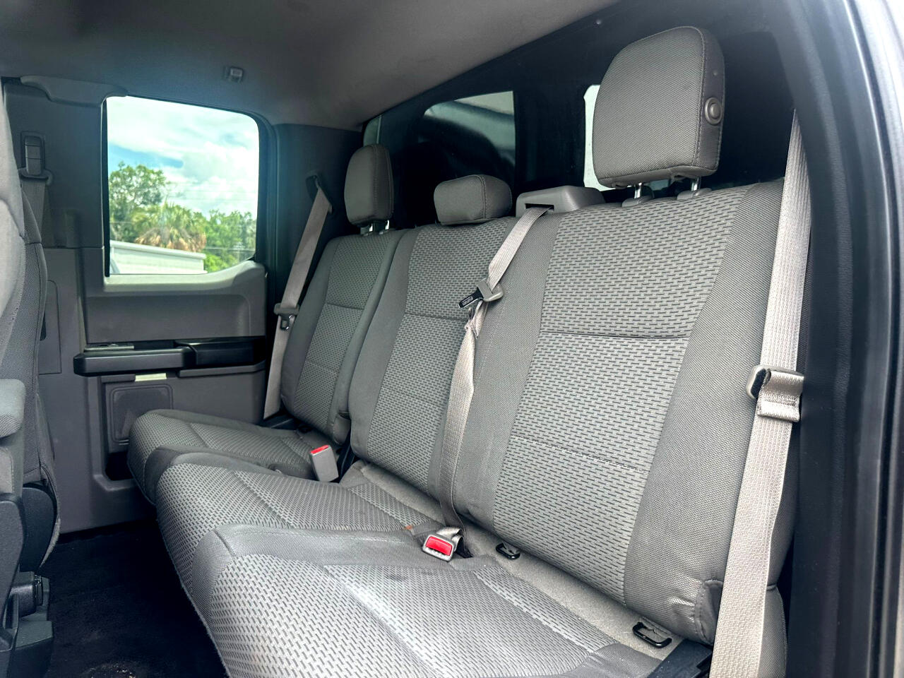 Vehicle image 10 of 19