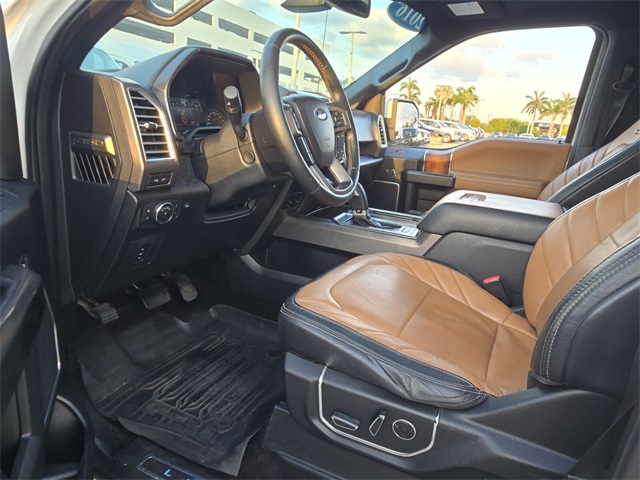 Vehicle image 10 of 24
