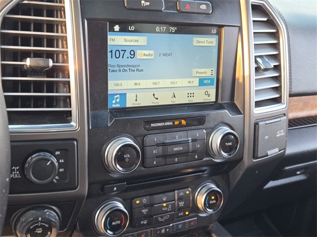 Vehicle image 18 of 24