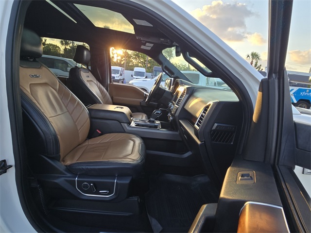 Vehicle image 15 of 24