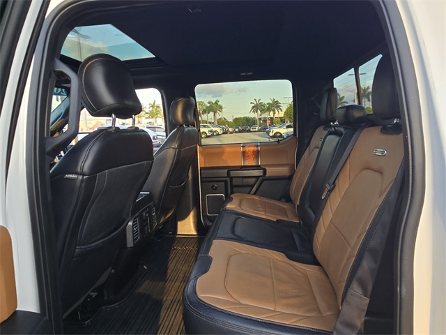 Vehicle image 11 of 24