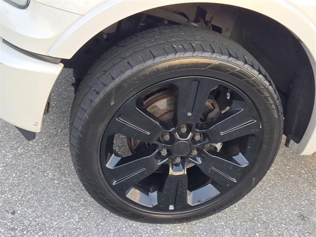 Vehicle image 7 of 24