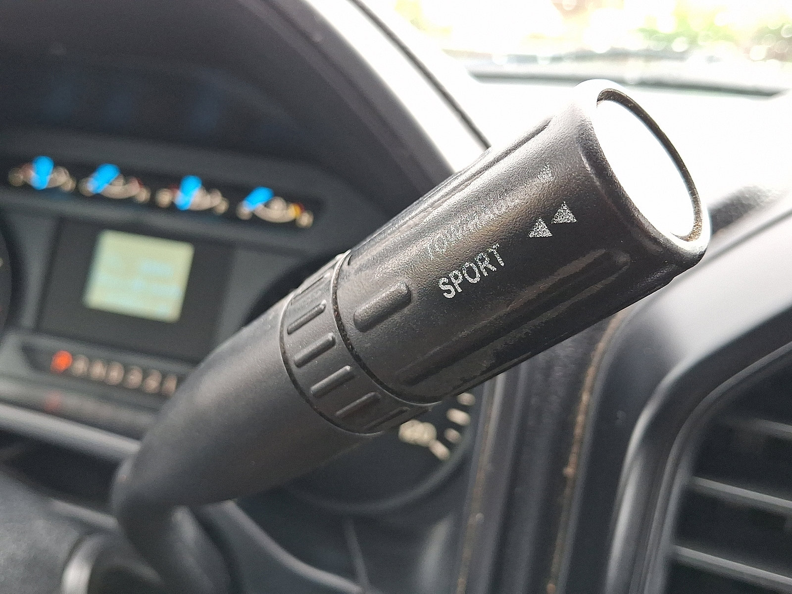Vehicle image 20 of 31