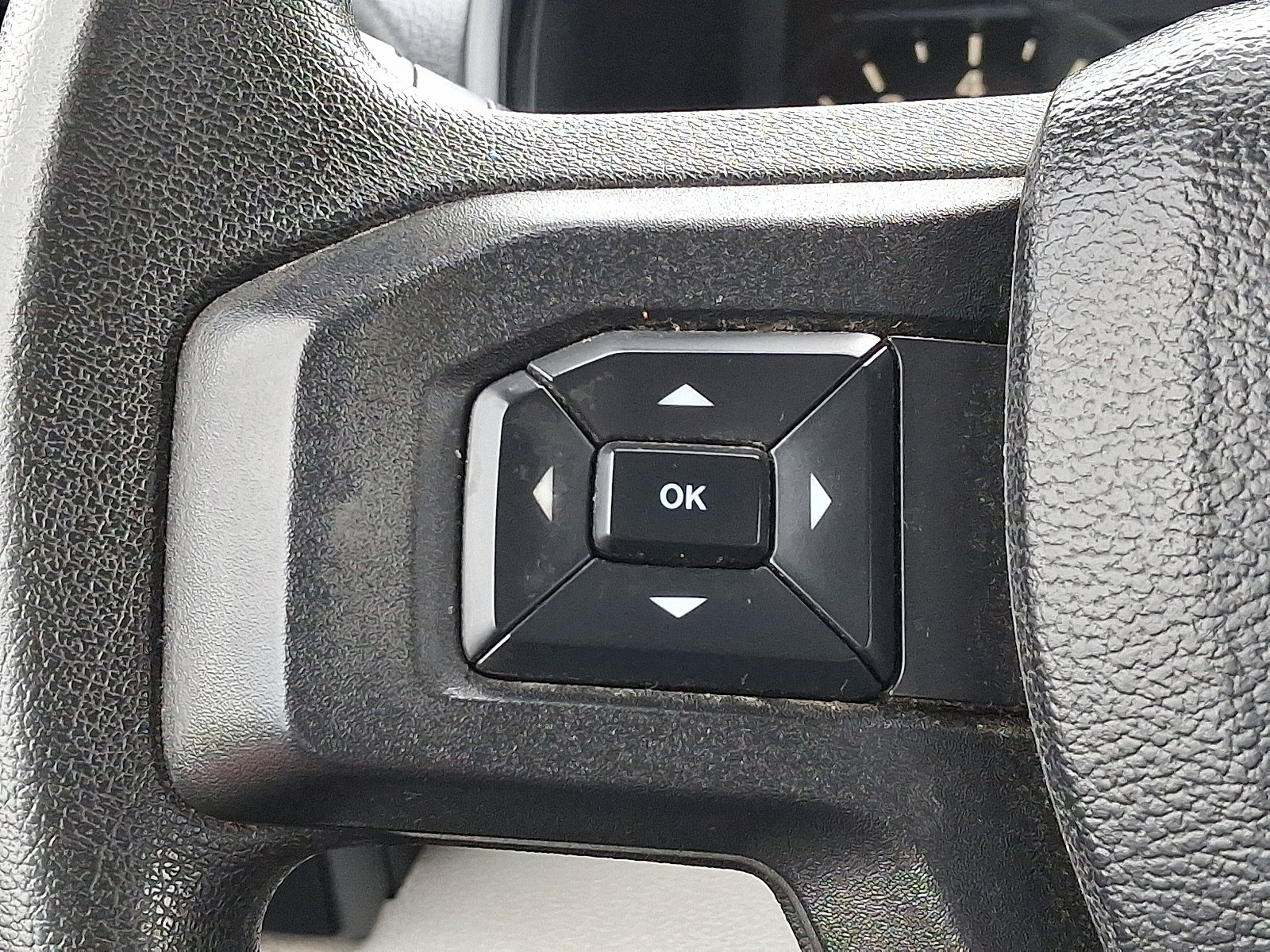 Vehicle image 29 of 31