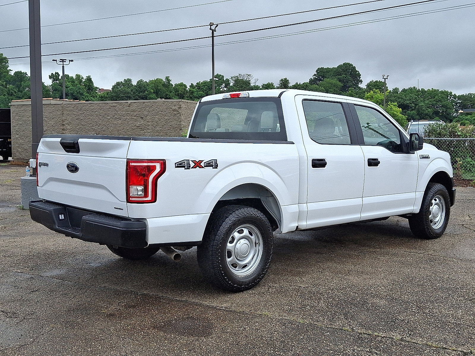 Vehicle image 5 of 31