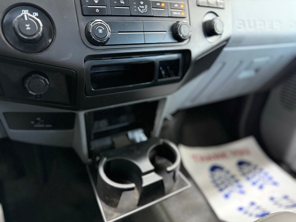 Vehicle image 38 of 48